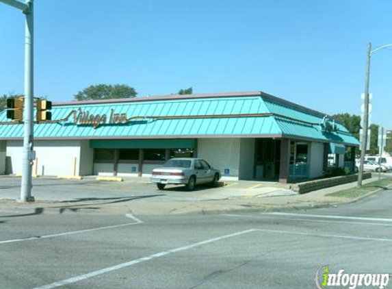 Village Inn - Des Moines, IA