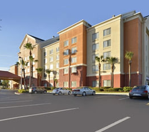 Comfort Inn & Suites Near Universal Orlando Resort-Convention Ctr. - Orlando, FL