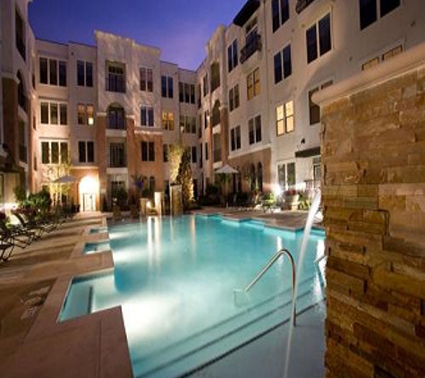 Braeswood Place Luxury Apartments - Houston, TX