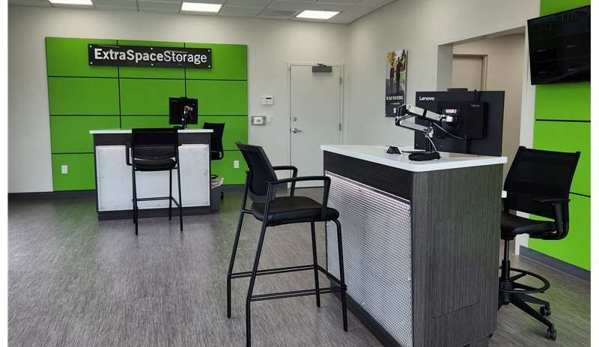 Extra Space Storage - Land O Lakes, FL