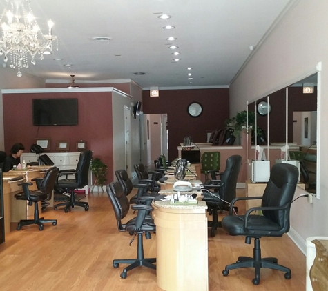 Vik Nail Salon - Arlington Heights, IL