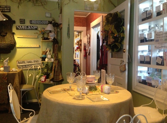 Sweet Magnolias Tea Bistro - Auburndale, FL