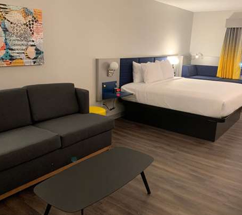 Microtel Inn & Suites by Wyndham Rehoboth Beach - Rehoboth Beach, DE