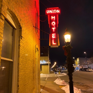 Union Hotel & Restaurant - De Pere, WI