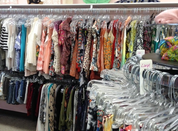 Fran's Designer Clothing Outlet - Greenfield, MA