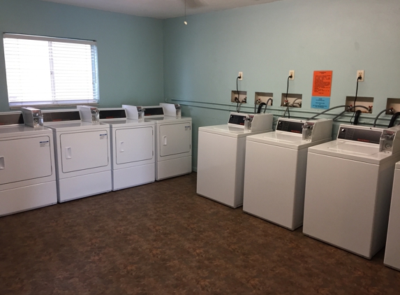 independent laundry equipment service - Cape Coral, FL
