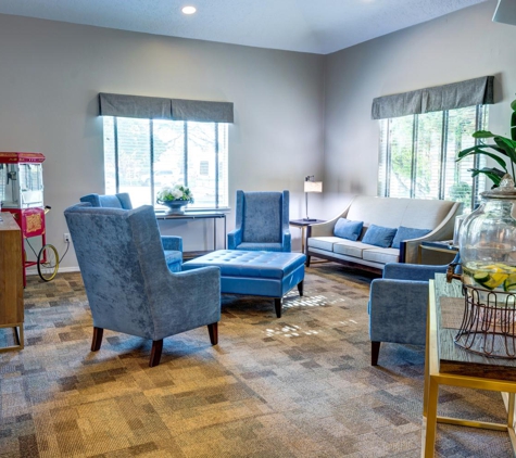 Paramount Court Senior Living - Turlock, CA