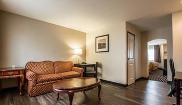 Quality Inn & Suites - Escondido, CA