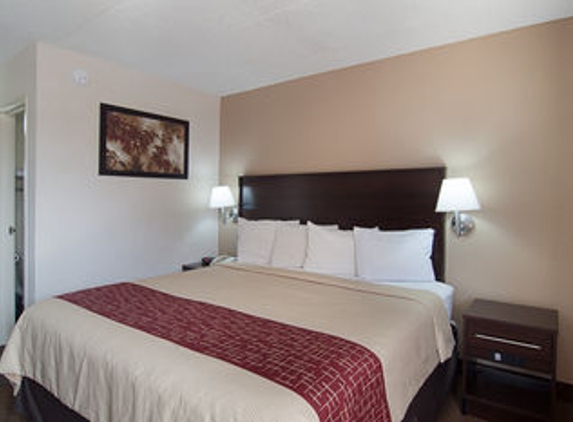 Red Roof Inn - Springfield, IL