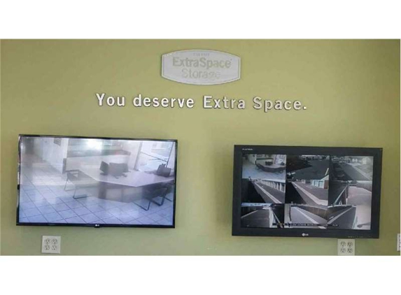 Extra Space Storage - Bloomington, CA