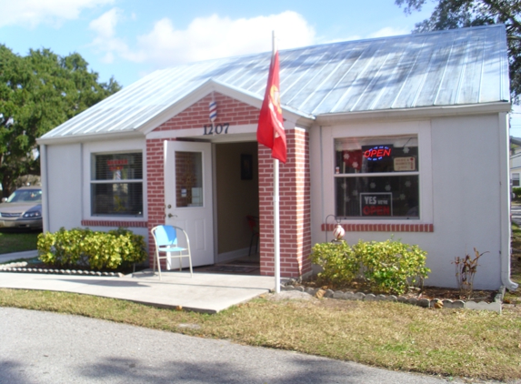 Jude's Barbers Inn Barber Shop - Saint Cloud, FL