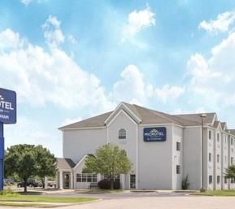 Microtel Inn & Suites by Wyndham Independence - Independence, KS