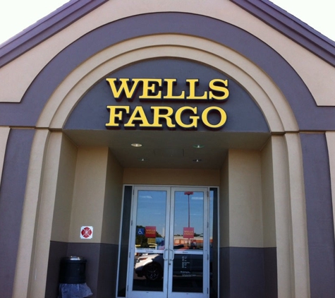 Wells Fargo Bank - Port Charlotte, FL