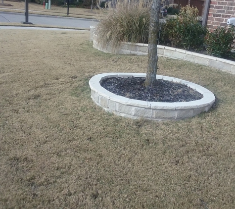 Daniel Landscaping - Irving, TX. flowerbed retaining wall