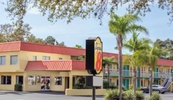 Super 8 by Wyndham Sarasota Near Siesta Key - Sarasota, FL