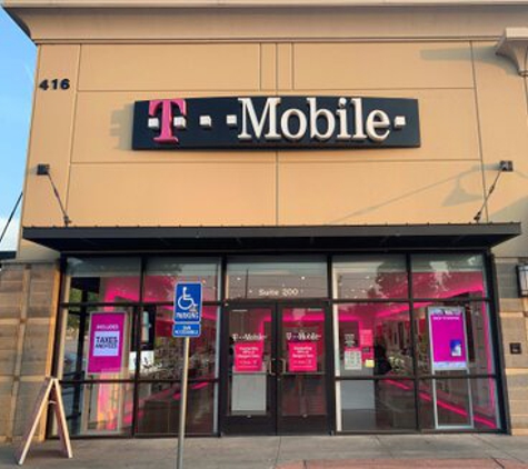 T-Mobile - Cedar Hill, TX