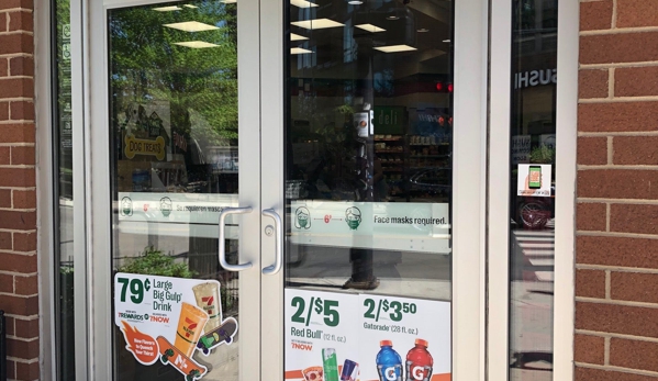 7-Eleven - Chicago, IL