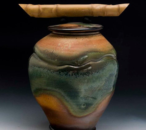 Linda Dalton Pottery - West End, NC. Multi-spray glazing with bamboo on lid