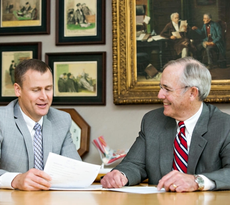 Hall Law Personal Injury Attorneys - Minneapolis - Minneapolis, MN