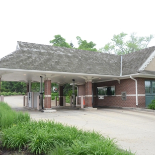 Lake Forest Bank & Trust - Lake Forest, IL