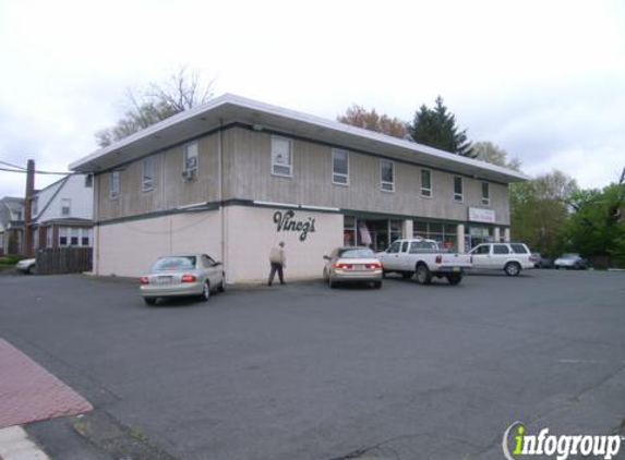 Vincz Food & Liquors - Edison, NJ