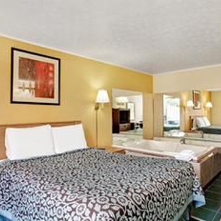 Days Inn By Wyndham Knoxville West - Knoxville, TN