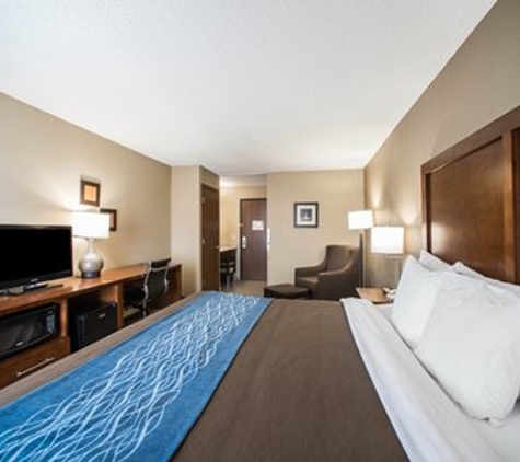 Comfort Inn & Suites St. Louis-Hazelwood - Hazelwood, MO