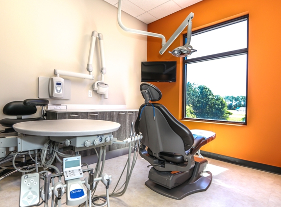 Smile 360 Implant and Family Dentistry - Riverview, FL. Vivid colors in the operatory at Smile 360 Implant and Family Dentistry Riverview FL