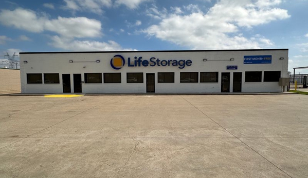 Extra Space Storage - Alvarado, TX