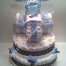 Diaper cakes - BabyFavorsAndGifts.com - Diapers