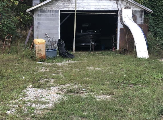 Lewis Auto Sales - Cumberland, KY. The paint shop