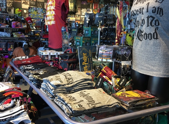 Hot Topic - Atlantic City, NJ