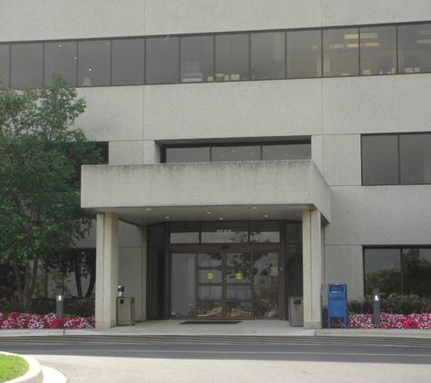 Dr. Theodore Suchy, D.O. - Hoffman Estates, IL. Front Entrance of Doctors Building 2, at 1585 Barrington Rd, in Hoffman Estates, IL