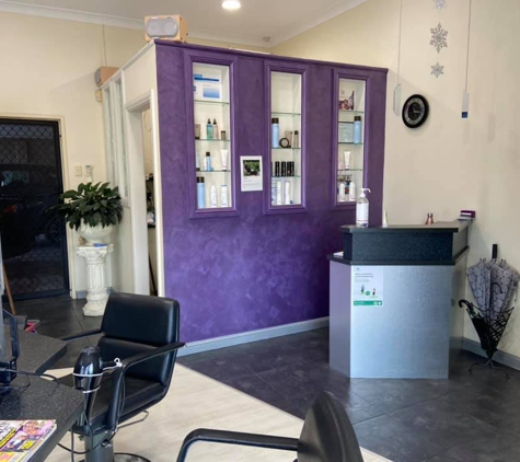 Ronaldo's Hair Design - Fairy Meadow, NSW