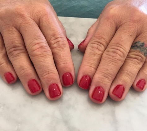 Luxe Nails & Spa - Des Plaines, IL