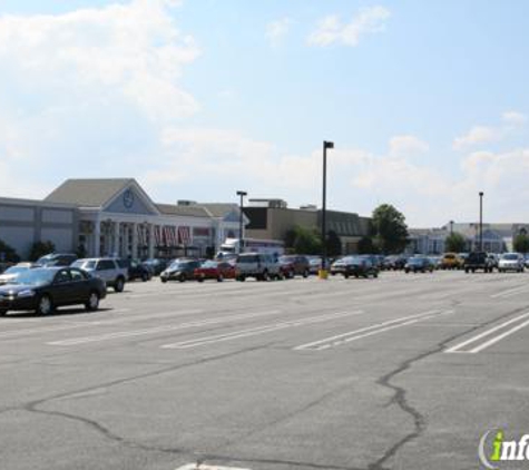 Men's Wearhouse - Hyannis, MA