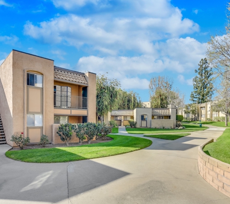 Amber Ridge Apartments - La Verne, CA