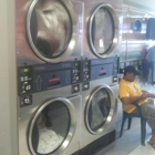 CLEAN N GREEN LAUNDROMAT