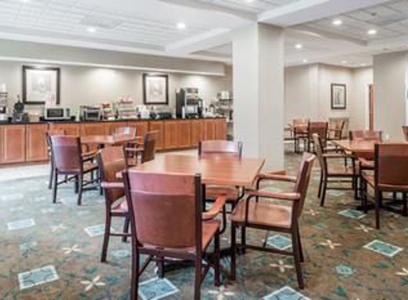 Wingate By Wyndham - Saint Charles, MO