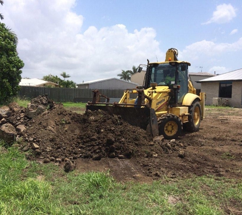 Hanlon Excavation and Demolition - Alloway, QLD. Residential Site Clean Up
