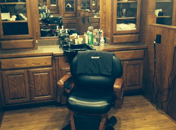 Roosters Men's Grooming Center and Barber Shop - Atlanta, GA