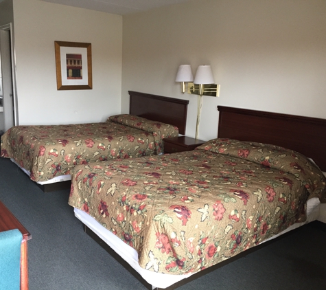 Relax Inn - Siler City, NC