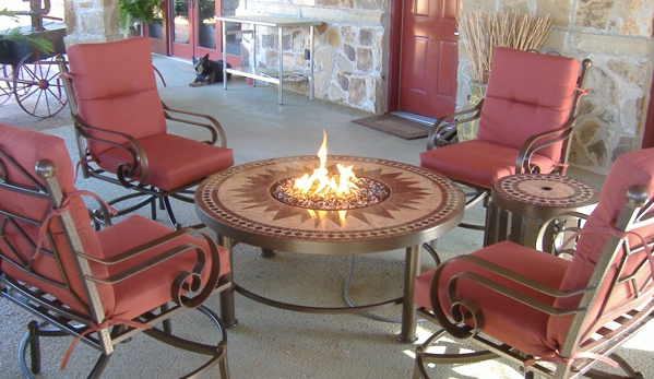 Churchill's Fireside & Patio - West Lake Hills, TX