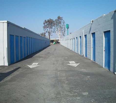 SecurCare Self Storage - Bakersfield, CA