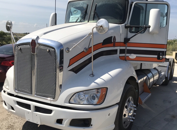 Grave's Truck Stop-Bagher - Carthage, TX