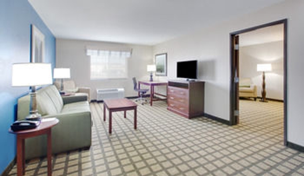 Baymont Inn & Suites - Big Spring, TX