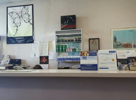 Dr Manuel Gonzalez Optometry - Santa Fe Springs, CA