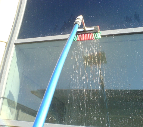 Nortons Pro Window Cleaning - Fresno, CA