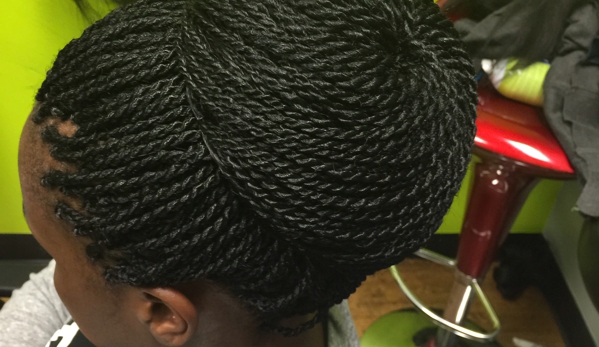 Fifi's African Hair Braiding and Weaving - Houston, TX. Nice ������������