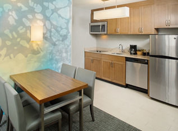 Courtyard by Marriott - Sacramento, CA